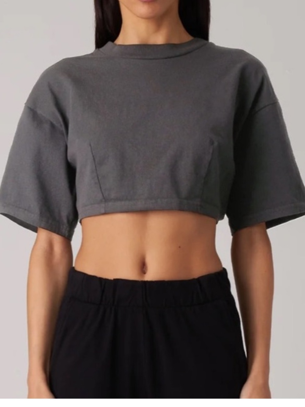 TALENTLESS gray crop short sleeve shirt. L